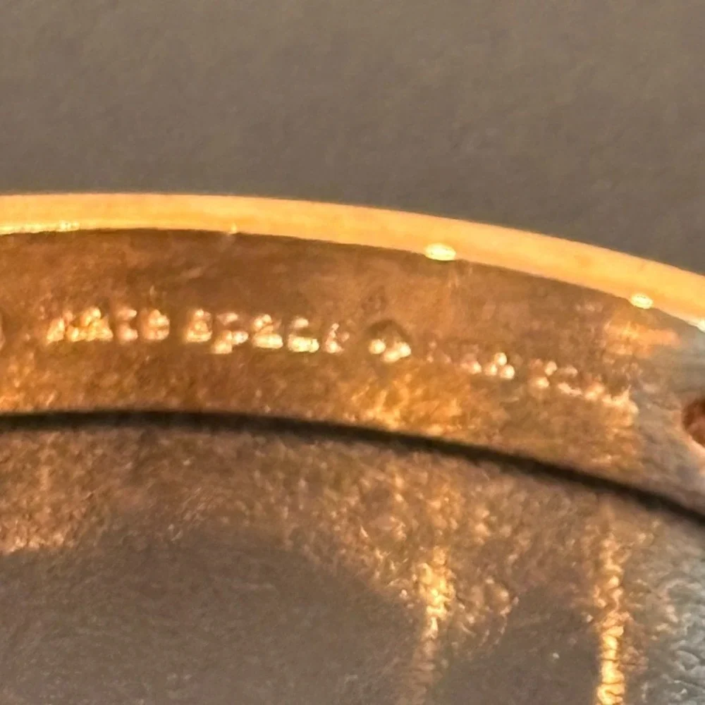Kate Spade spot the spade studded hinge bangle bracelet gold size 6.75 - Picture 3 of 9